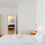 公寓 Strandnahe Und Zentral Gelegene Fewo, Hund Willkommen, Haus Saxonia, 宾茨