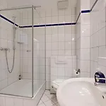 Strandnahe Und Zentral Gelegene Fewo, Hund Willkommen, Haus Saxonia, アパート ビンツ