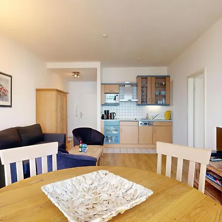 Strandnahe Und Zentral Gelegene Fewo, Hund Willkommen, Haus Saxonia, * Binz