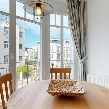 Strandnahe Und Zentral Gelegene Fewo, Hund Willkommen, Haus Saxonia, Apartmán Binz