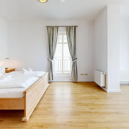 Appartement Strandnahe Und Zentral Gelegene Fewo, Hund Willkommen, Haus Saxonia, Binz