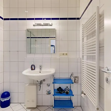 Strandnahe Und Zentral Gelegene Fewo, Hund Willkommen, Haus Saxonia, Appartement *