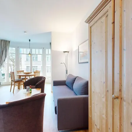 Strandnahe Und Zentral Gelegene Fewo, Hund Willkommen, Haus Saxonia, Binz