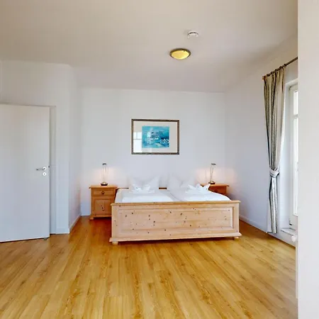 Strandnahe Und Zentral Gelegene Fewo, Hund Willkommen, Haus Saxonia, * Binz